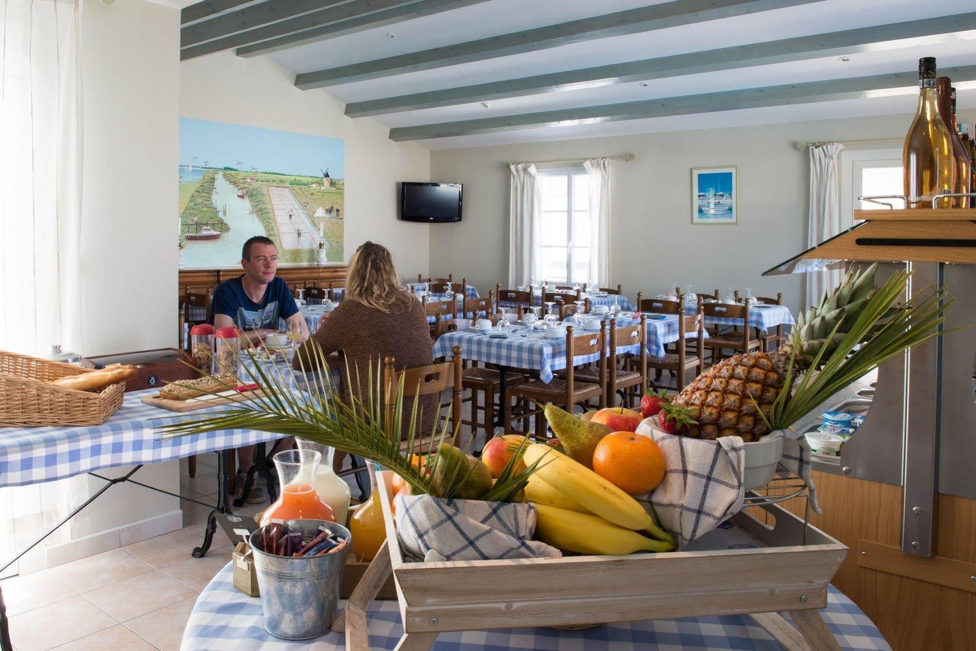 Hotel Jerodel Le Bois-Plage-en-Ré Екстериор снимка