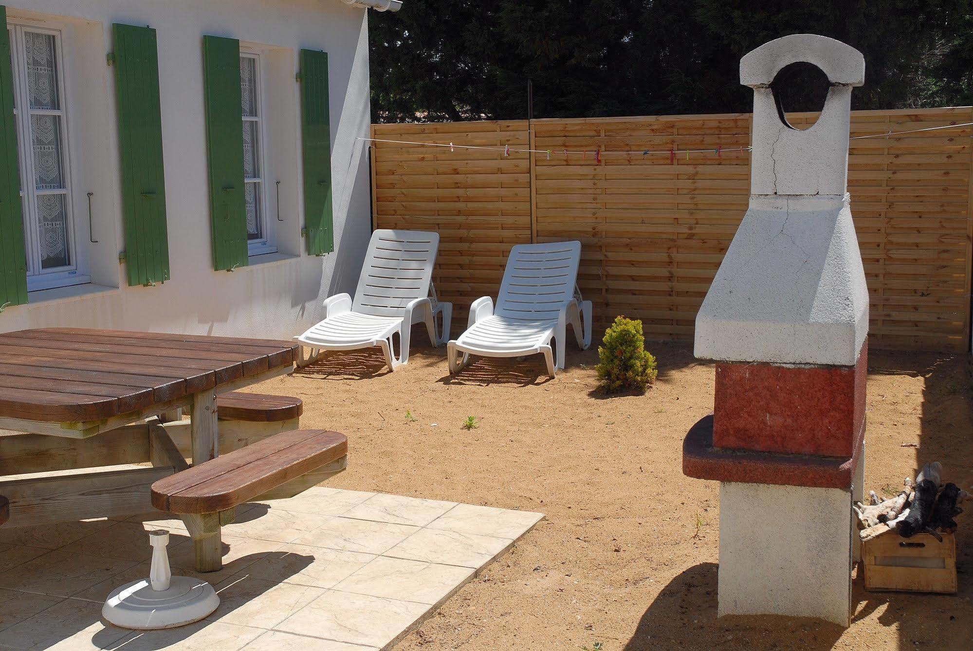 Hotel Jerodel Le Bois-Plage-en-Ré Екстериор снимка